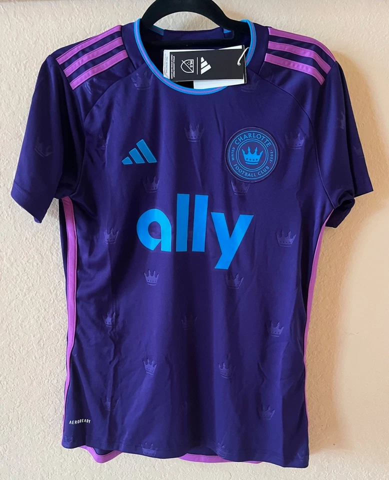 Camiseta Charlotte FC - GRANDE PARA MUJER - Adidas - Venta al por menor $90 - Nueva con etiquetas Foto 1 de 3