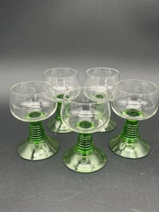Vintage 5 LUMINARC Frankreich BIENENSTOCK GRÜNER STIEL Wein Cordial Gläser 4 3/8" - Bild 1 von 6