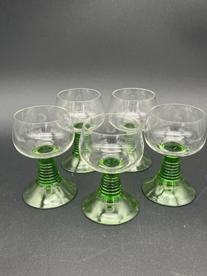 De colección 5 copas cordiales de vino LUMINARC Francia COLMENA VERDE TALLO 4 3/8" Foto 1 de 4