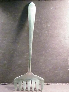 Sterling Stieff Betsy Patterson PLAIN SERVING FORK  7 1/2" No Mono - Picture 1 of 3