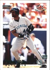 2002 Fleer Triple Crown Batting Average Parallel Card #20 Preston Wilson