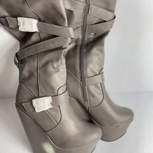 Strap it up Wedge Boots by Bamboo Taucrp size 6 - Picture 1 of 12