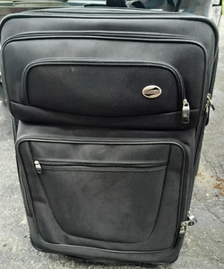 American Tourister Black Suitcase - Picture 1 of 7