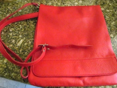 *Bolso bandolera de hombro de cuero rojo Borse In Pelle Italia Foto 1 de 4