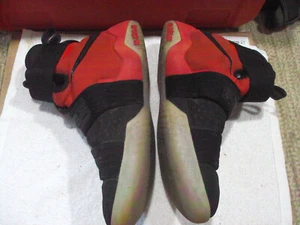 Size 9 - Nike LeBron Soldier 10 SFG Black University Red Size 9 - Picture 1 of 5