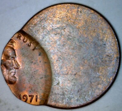 1971 ERROR OFF CENTER Lincoln Cent BU + Toned Coin NICE TONE O/C LOT #5   NR - Image 1 of 2