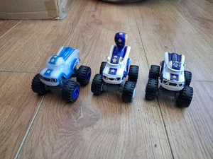 BLAZE AND THE MONSTER MACHINES DARINGTON x 3 TRUCKS FISHER PRICE MATTEL - Picture 1 of 8