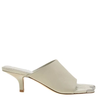 Burberry Pato 55 Mules Cuero Yeso Foto 1 de 4