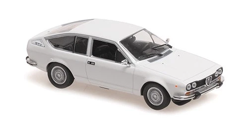 Alfa Romeo Alfetta Gtv 1976 Bianco Maxichamps 940120121 1 43 Minichamps