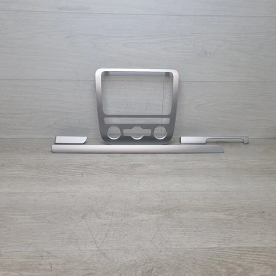 JUEGO PANEL DE MOLDURA CLIMATRONIC SALPICADERO CENTRAL VOLKSWAGEN SCIROCCO 1Q0858069J Foto 1 de 4