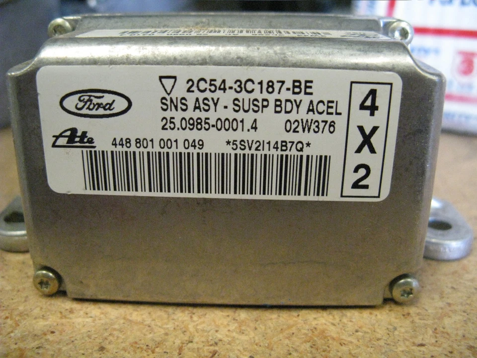 MÓDULO DE CONTROL DE TRACCIÓN LINCOLN LS 2000-2002 2C54-3C187-BE Foto 1 de 1