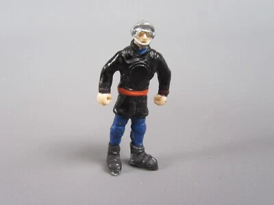 B491 Vintage Figurine Pompiers en Tenue Casque Jouet Plastique H 3.8 cm - Photo 1/4