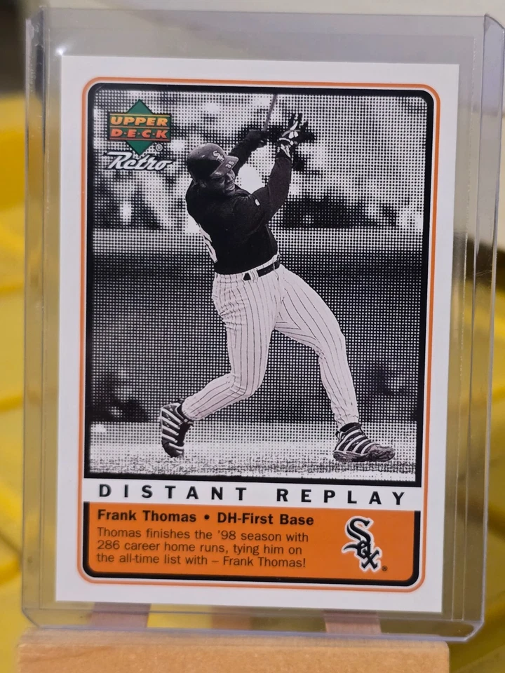 1999 Upper Deck Retro Distant Replay #D8 Frank Thomas - Image 1 of 1