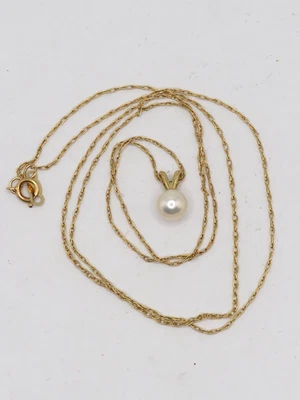 HERMOSO COLGANTE DE ORO AMARILLO DE 14k para damas y cadena de 20" con PERLA CULTIVADA AKOYA 5,5mm Foto 1 de 4