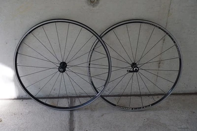 Campagnolo Proton/ Citec Ultralite Front Wheels 28" Clincher VGC/GC - Bild 1 von 2
