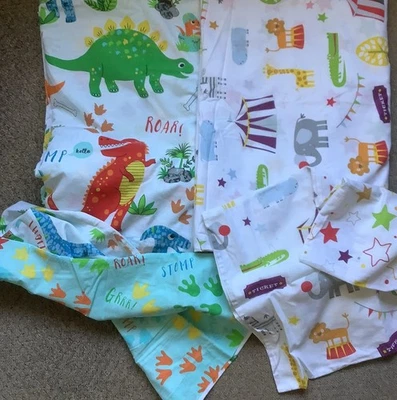 Dinosaur And Wild Animal Toddler Duvet Cover Bundle 150x120cm with Pillowcase - Image 1 of 4