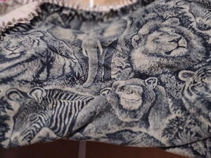 Fleece fabric no sew blanket - Safari animals - Picture 1 of 1