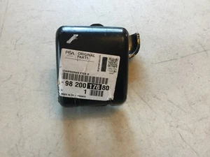 Peugeot Expert Mk3 New Offside Rear Lower Door Hinge 9820017880 2017 Models On - Picture 1 of 3