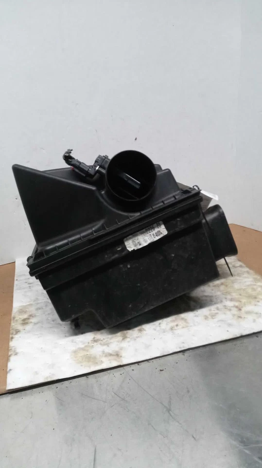 Used Air Cleaner Assembly fits: 2018 Cadillac Cts 2.0 Grade A - Image 1 of 4