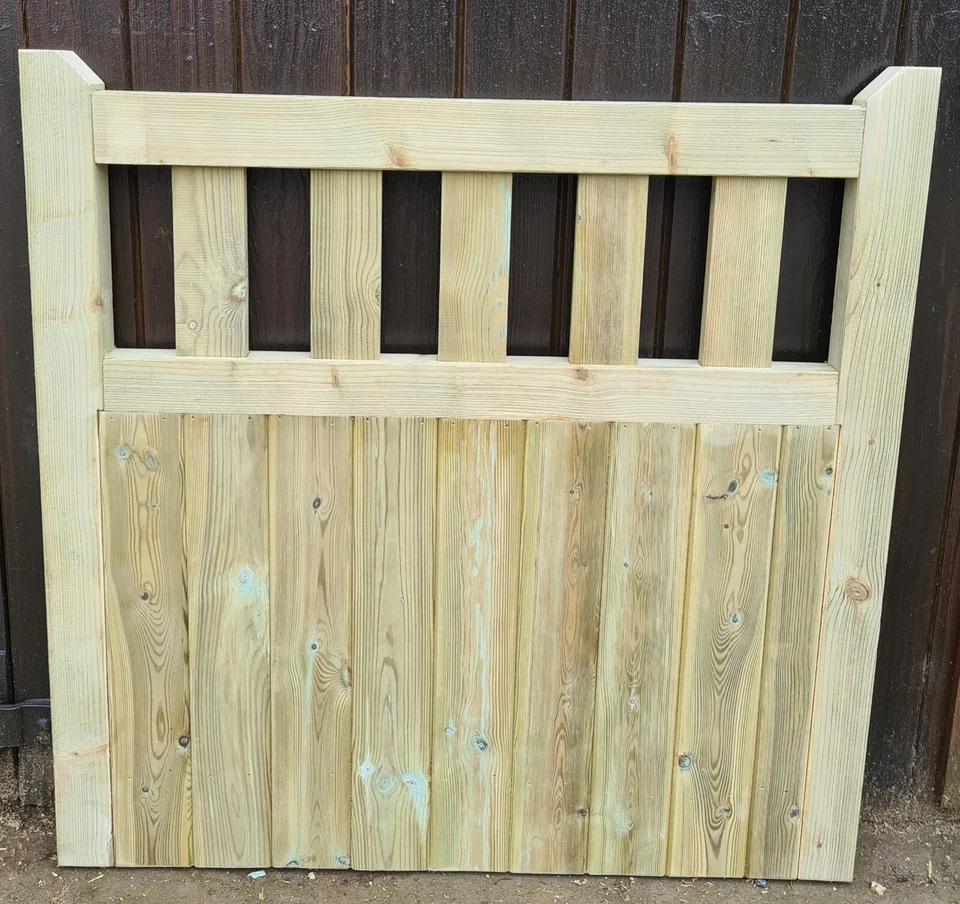 wooden gate, garden gate, pedestrian gate - Image 1 of 1