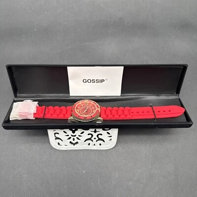 Новый! Женские кварцевые аналоговые часы Gossip 40 мм в двухцветном корпусе с красным каучуковым ремешком GSP815C - Изображение 1 из 4