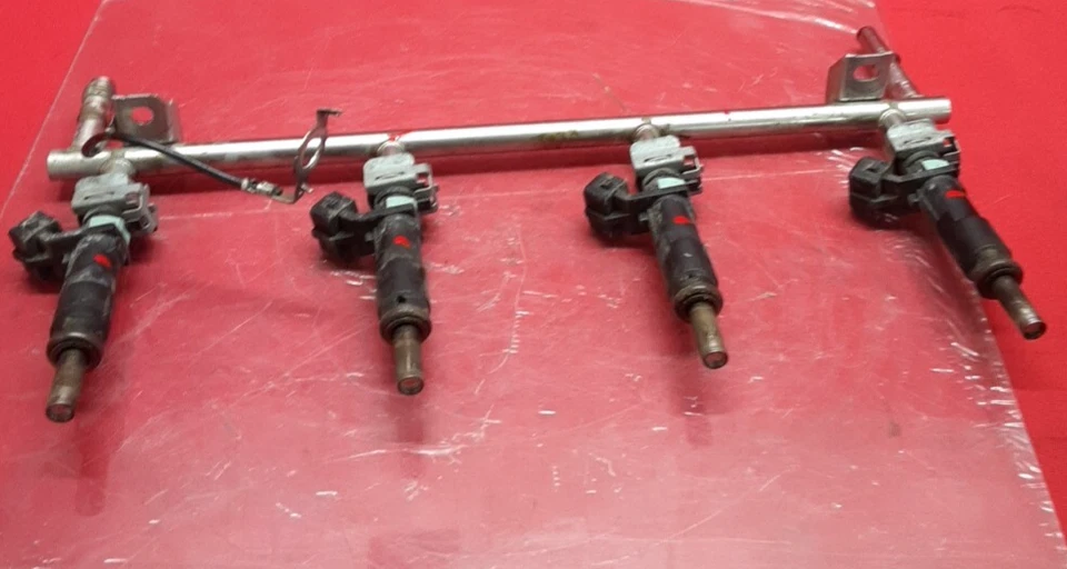 GM Chevrolet Buick 2011-2021 1,4 L L4 - riel de combustible de gasolina con inyectores 55565971 Foto 1 de 4