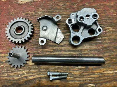 Bomba de aceite Honda XL250R XL250S XR250 XR250R 1978-1983 con herrajes 15100-428-000 Foto 1 de 3