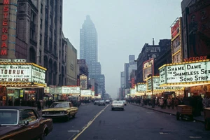 42Nd Street At Times Square With Marquees 1967 4x6 PHOTO - Imagen 1 de 1