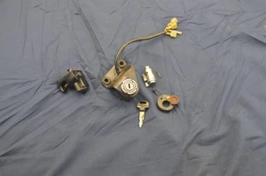 78 Honda XL125, 76-78, OEM key switch, fork, and helmet lock - Foto 1 di 15