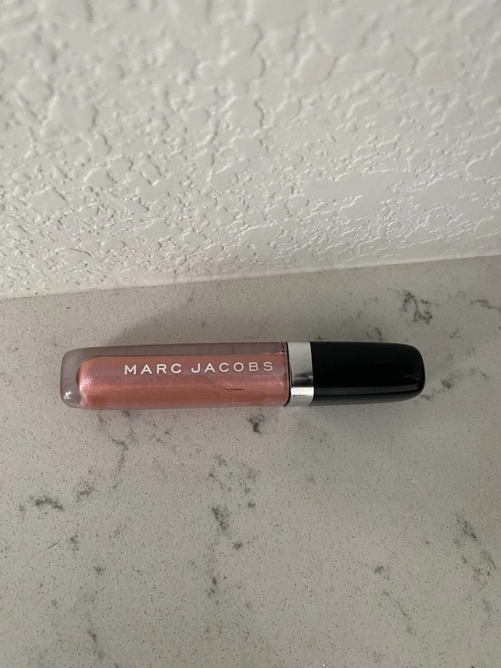 Brillo de labios enamorado Marc Jacobs - desfile rosa - descatalogado  Foto 1 de 1