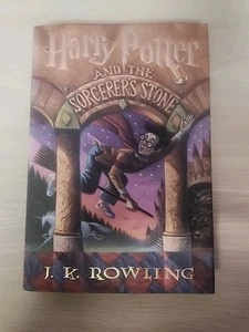 Harry Potter and the Sorcerer's Stone By J. K. Rowling 1st Edition USA PRINT. - Picture 1 of 5