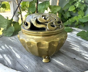 Antique Art Nouveau Floral Brass 3 Footed Covered Incense Burner Estate Find - Picture 1 of 10