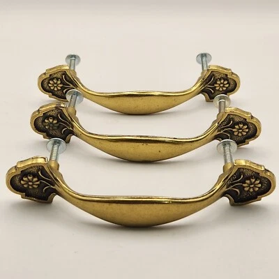 Juego de 3 tiradores de puerta de gabinete de cajón tono dorado floral MCM 4,5" largo CTC 3" Foto 1 de 4