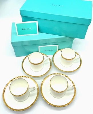 Auténtico juego de 4 tazas y platillos con banda dorada TIFFANY & CO. con cajas SE110067 Foto 1 de 4