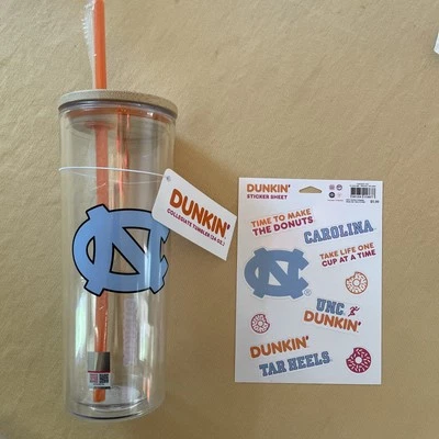Tacones alquitranados Dunkin UNC Carolina del Norte vaso de 24 OZ con pajita y hoja de pegatinas Foto 1 de 4