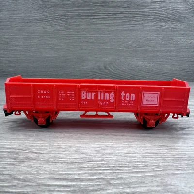 HO Scale LIMA Italy Open Gondola No Load Burlington CB&Q E 3166 Train Car - Image 1 of 4