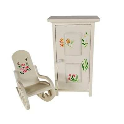 Mecedora miniatura para casa de muñecas, gabinete crema y rosas rosadas escala 1:12 Foto 1 de 4