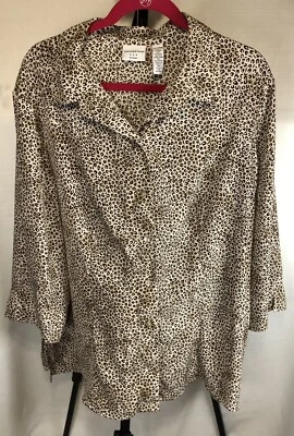 Covington 24/26w Mujer Estampado Leopardo Cuello Abotonado Manga Larga Cuello en V Foto 1 de 3