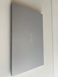 computer portatile - Foto 1 di 9