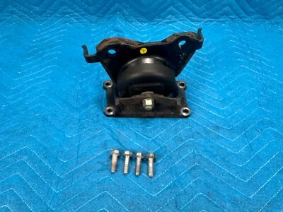 Крепление двигателя со стороны водителя для Lexus LX570 Land Cruiser 2008-2020 от оригинального производителя - Изображение 1 из 4