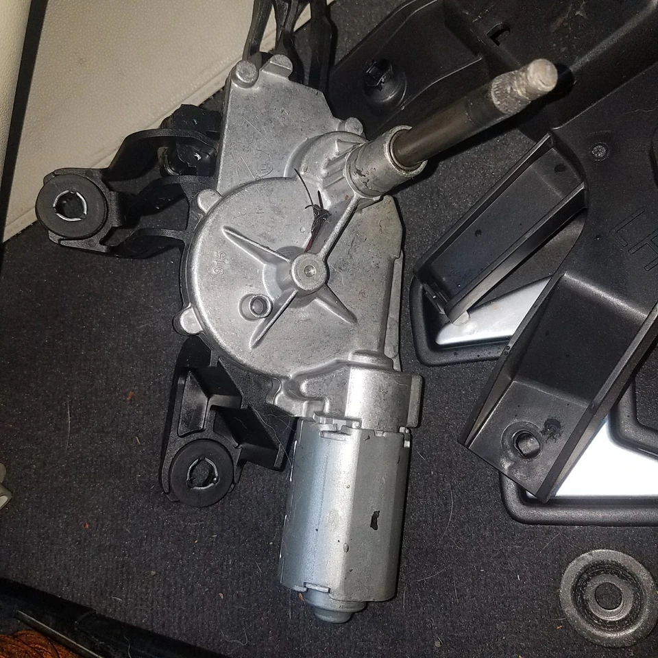 Saab 93, 9-3 2006-2011 limpador traseiro motor tampa traseira - Imagem 1 de 1