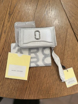 Marc Jacobs The Utility Snapshot Top Zip Multi Wallet - Silver - Image 1 of 4