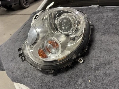Faro bi-xenón izquierdo OEM 2007-2010 Mini Cooper Clubman R55 1,6 L Foto 1 de 4