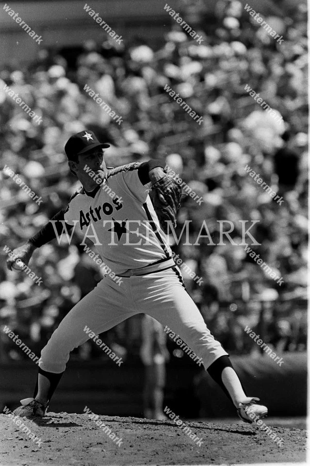 EW545 Nolan Ryan Houston Astros 8x10 11x14 16x20 Photo - Image 1 of 1