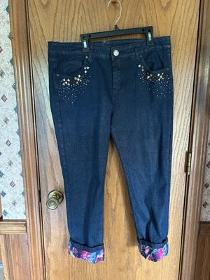 Simon Chang 弹力裁剪牛仔裤,带水钻装饰 - 12 码 — 第 1/4 张图片