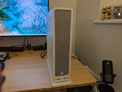 ~£1200 MINI-ITX AMD GAMING PC 12GB GPU - Plays AAA Games - Image 1 of 4