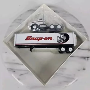 Winross Snap-On Semi Trailer Truck 1994 1:64 Diecast - Picture 1 of 11