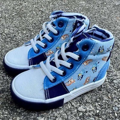 Zapatillas altas Bluey & Bingo para niños pequeños talla 8 con cremallera lateral azules y blancas nuevas Foto 1 de 4