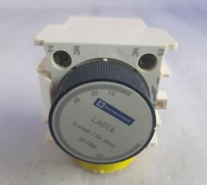 TELEMECANIQUE LADT4 038597 TIME DELAY BLOCK - Picture 1 of 9