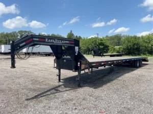 2023 East Texas Trailers 35' T/A Gooseneck Flatbed Hauler Dovetail bidadoo - Picture 1 of 12